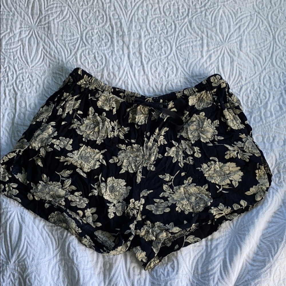 Brandy Melville shorts